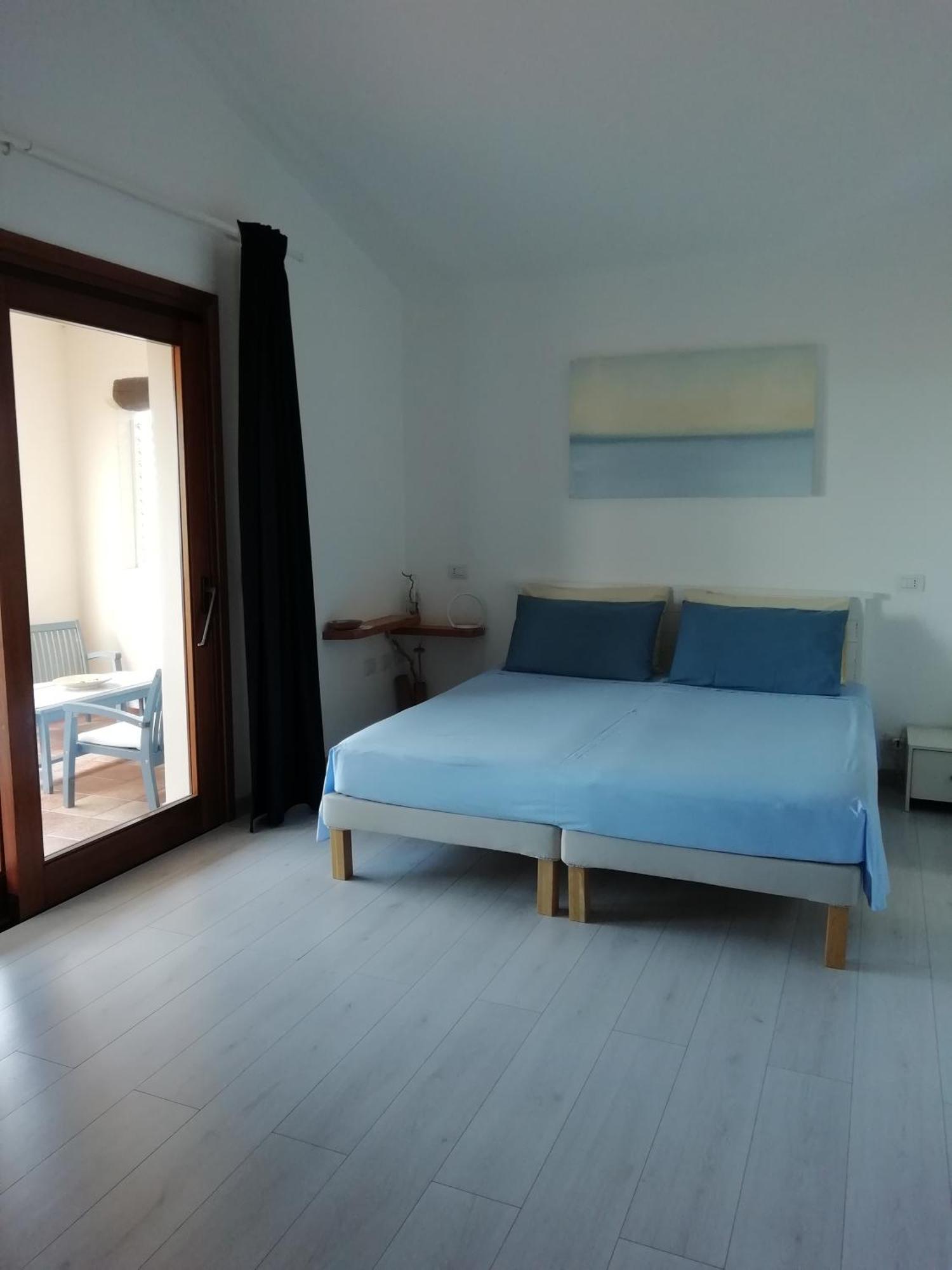 Frina Di Mari B&B Сан-Теодоро Екстер'єр фото
